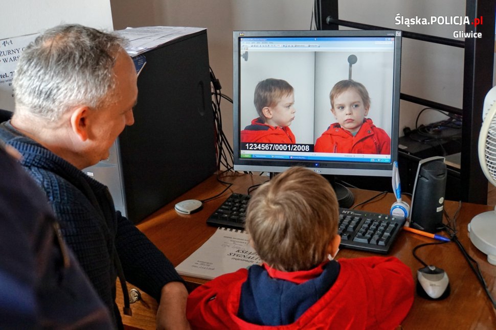 Gliwiccy Policjanci spełnili marzenia 5-letniego Olka