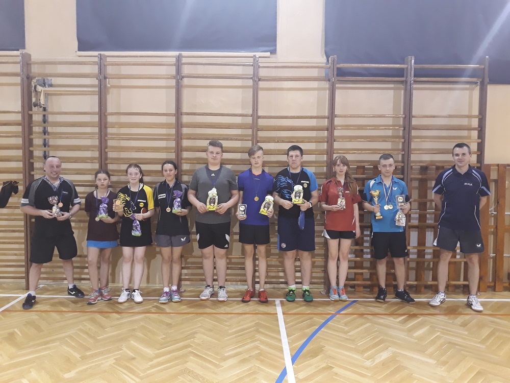 Wielkanocny Turniej Tenisa Stołowego o Puchar Trenera UKS Dwójka Sosnowiec - wyniki