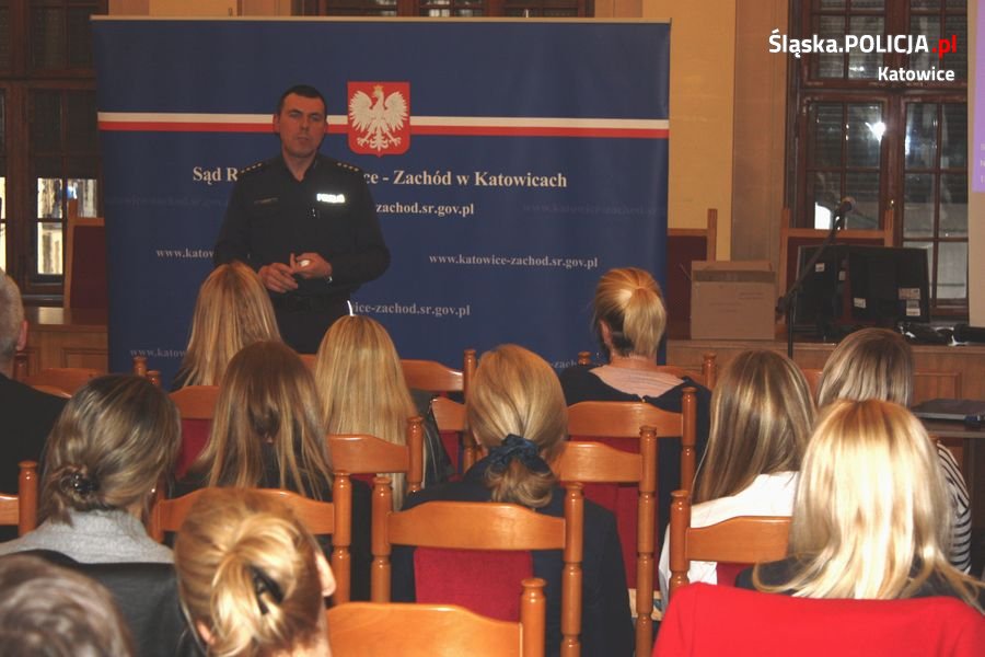 Policjanci z Katowic szkolili kuratorów