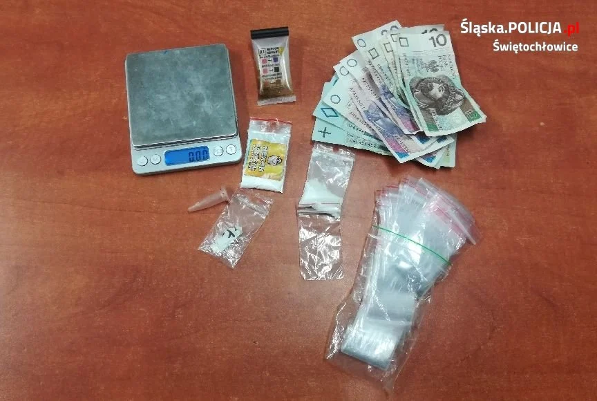 3 zatrzymanych z narkotykami i dopalaczami w Świętochłowicach