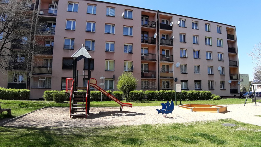 Hałas z placu zabaw bywa uciążliwy, ale na ul. Polnej może stać się kością niezgody