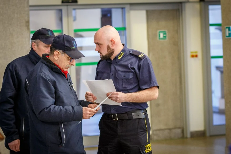 Seniorze, nie daj się oszukać! Policjanci, strażnicy i pracownicy ZUS dla seniorów