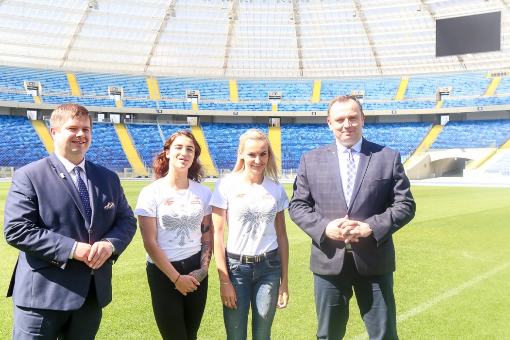 Ewa Swoboda i Justyna Święty-Ersetic ze Stadionem Śląskim