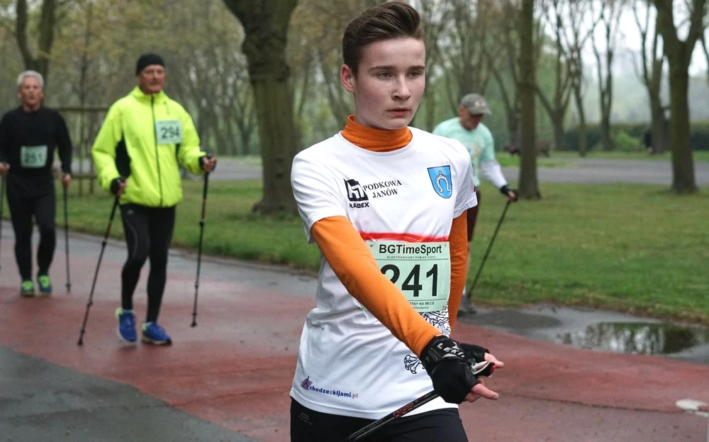 chorzow_marsz nordic walking_biegacz