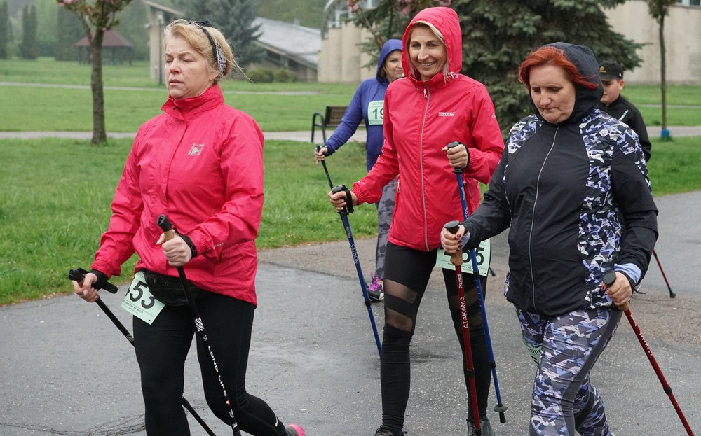 chorzow_marsz nordic walking_uczestniczki