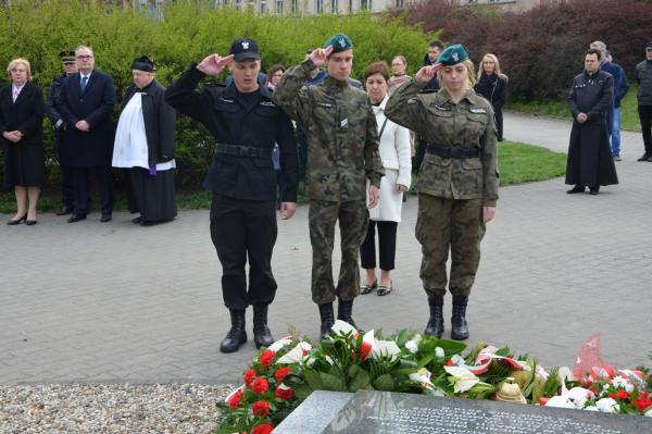 Uroczystości upamiętniające ofiary zbrodni katyńskiej i katastrofy smoleńskiej w Zabrzu