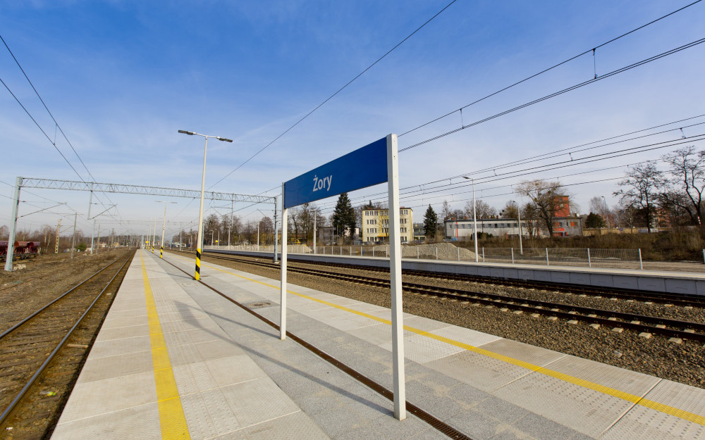 Żory: Dworzec PKP z nowymi peronami, lepsze podróże do Rybnika