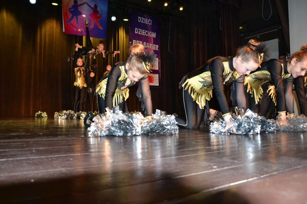 vii-ogolnopolski-festiwal-tanca-dzieci-dzieciom-bez-barier 18