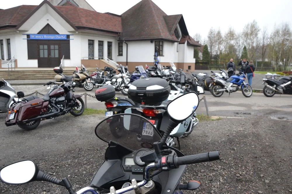 rozpoczecie-sezonu-motocyklowego-twinpigs-zory 2