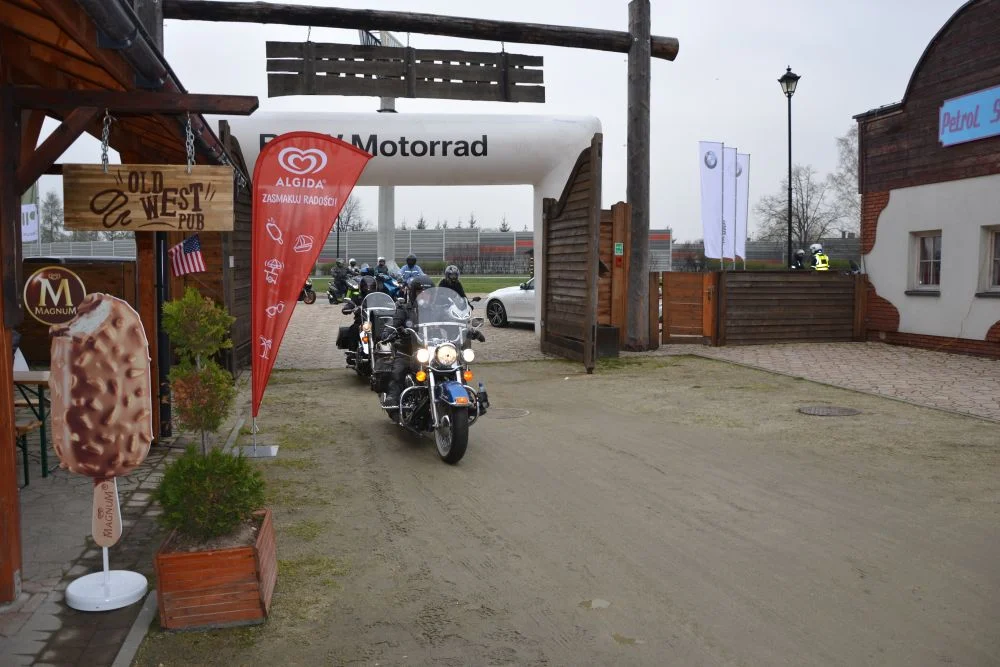 rozpoczecie-sezonu-motocyklowego-twinpigs-zory 6