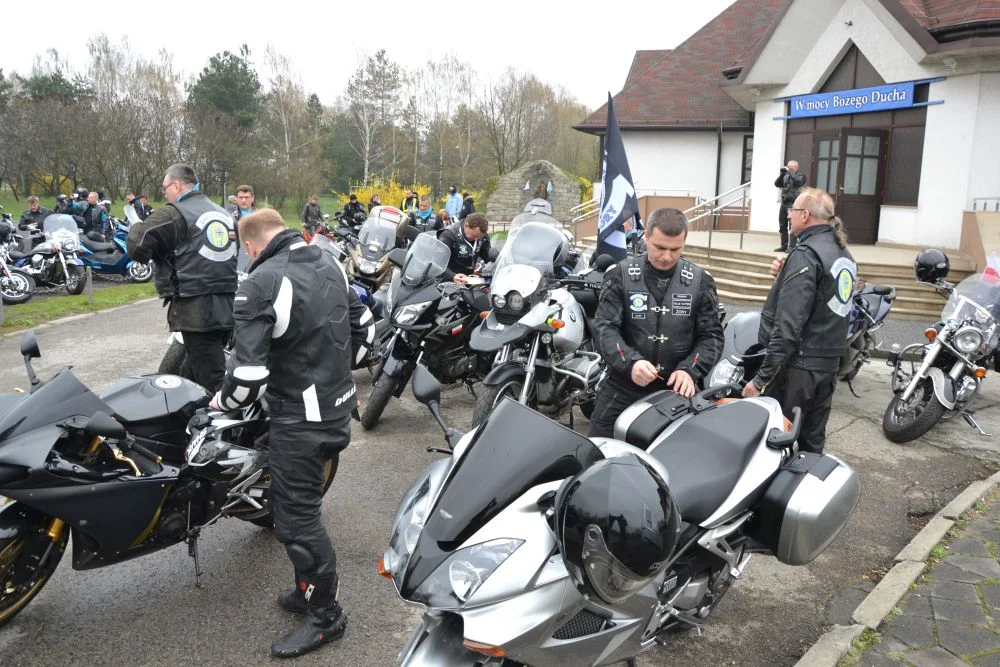 rozpoczecie-sezonu-motocyklowego-twinpigs-zory 17