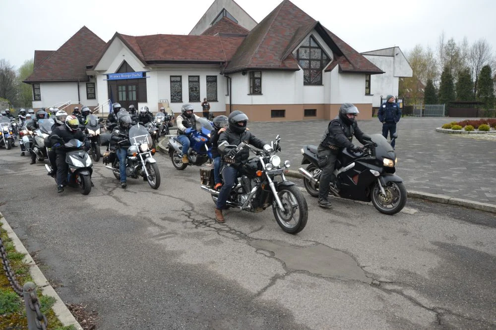 rozpoczecie-sezonu-motocyklowego-twinpigs-zory 22