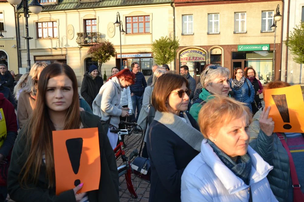 pikieta-poparcia-dla-strajku-nauczycieli-zory 6