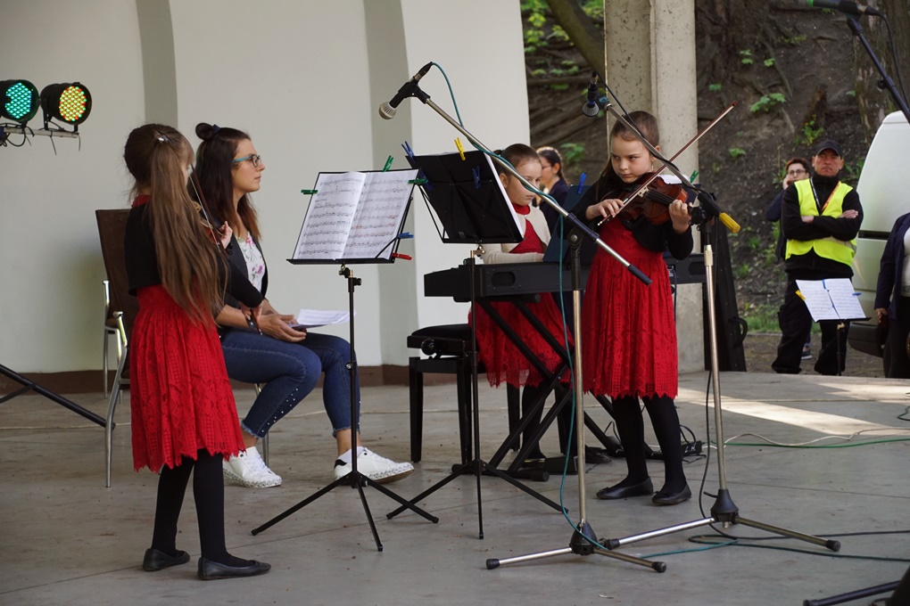 Koncert w Parku Kozioła 18