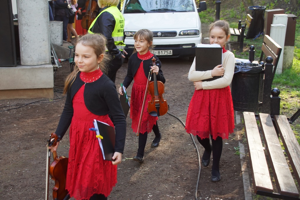 Koncert w Parku Kozioła 24