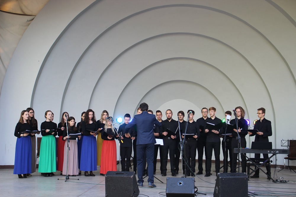 Koncert w Parku Kozioła 26