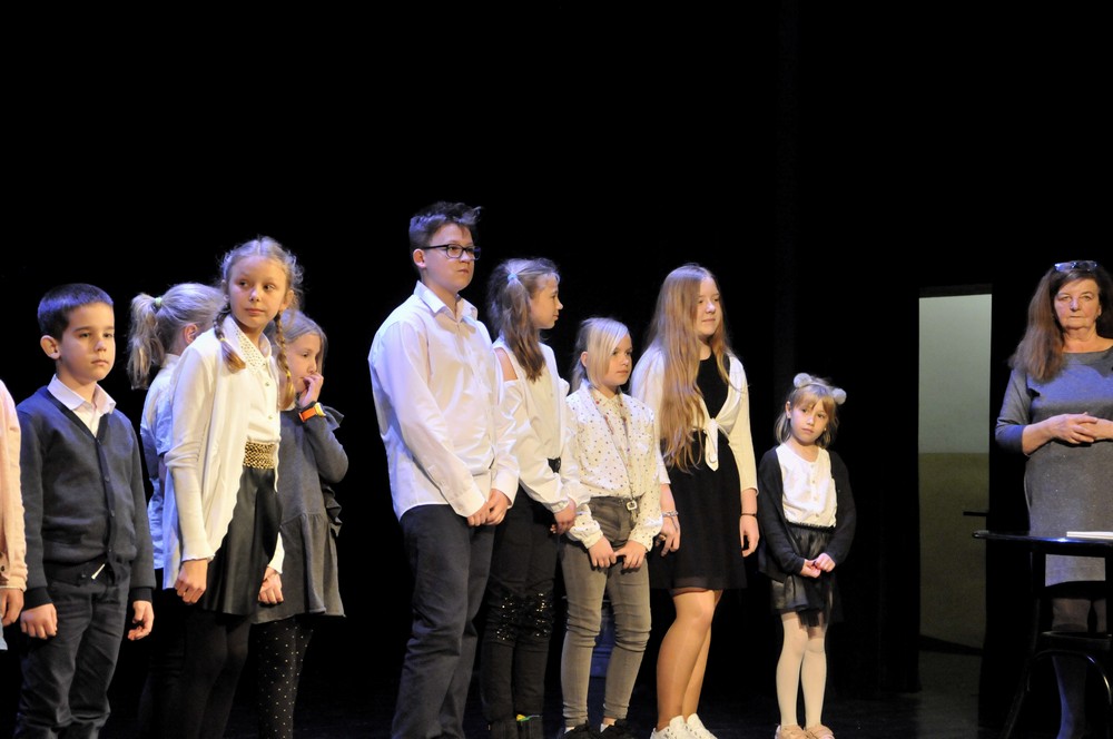 Gala jubileuszowego 25. Szkolnego Festiwalu Teatralnego 11