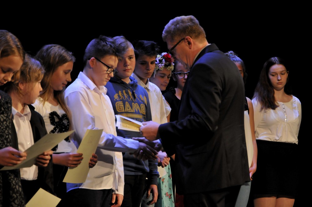 Gala jubileuszowego 25. Szkolnego Festiwalu Teatralnego 30