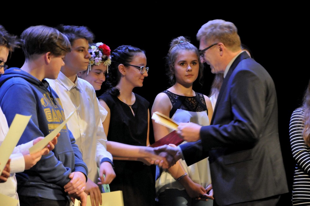 Gala jubileuszowego 25. Szkolnego Festiwalu Teatralnego 32