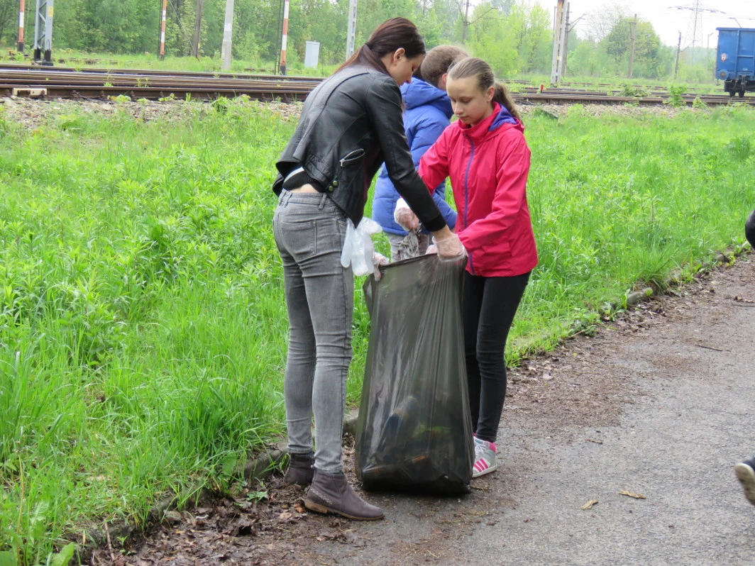 Uczniowie z SP nr 20 w akcji "Sprzątanie Świata"
