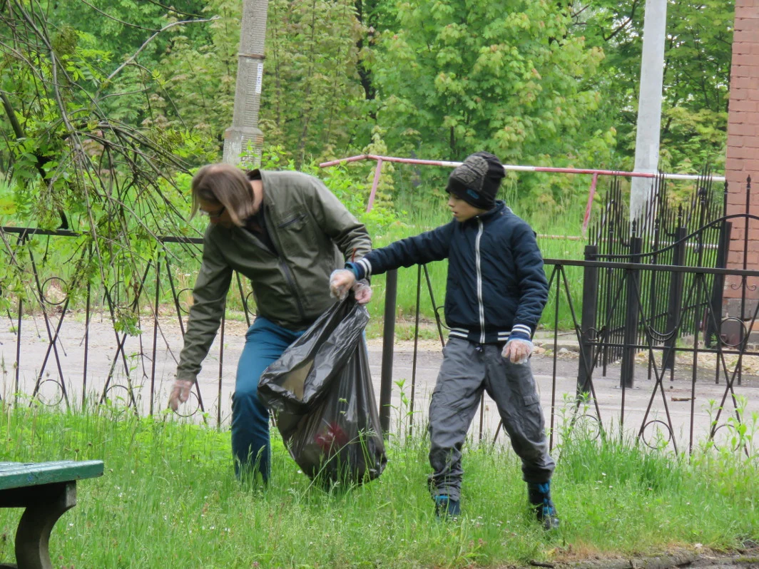 Uczniowie z SP nr 20 w akcji "Sprzątanie Świata"