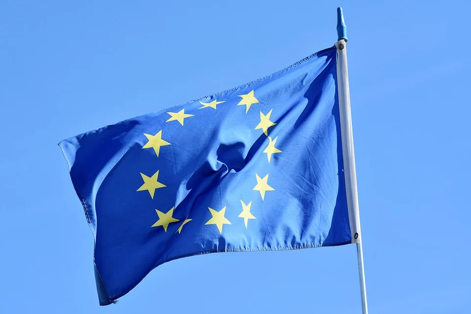 15 lat RAZEM w Unii Europejskiej. Jak unijne pieniądze wpływają na rozwój Polski? [FILM]