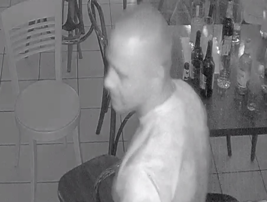 Kto rozpoznaje tych mężczyzn?