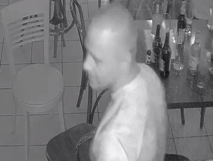 Kto rozpoznaje tych mężczyzn?