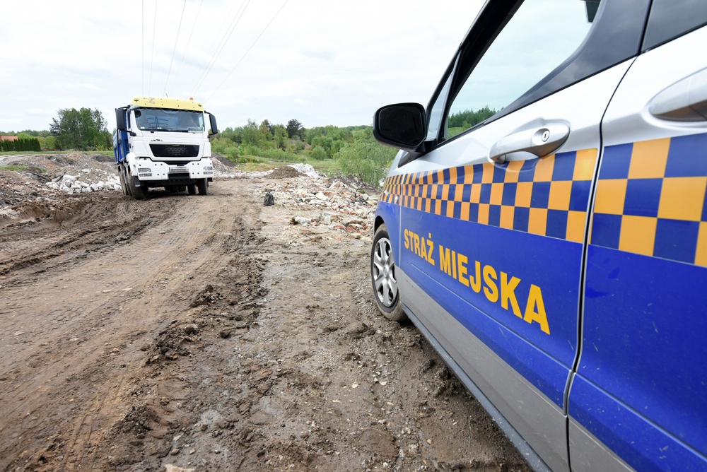 Wywóz nielegalnych odpadów - kierowca złapany na gorącym uczynku