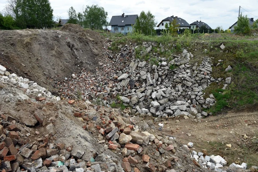 Wywóz nielegalnych odpadów - kierowca złapany na gorącym uczynku