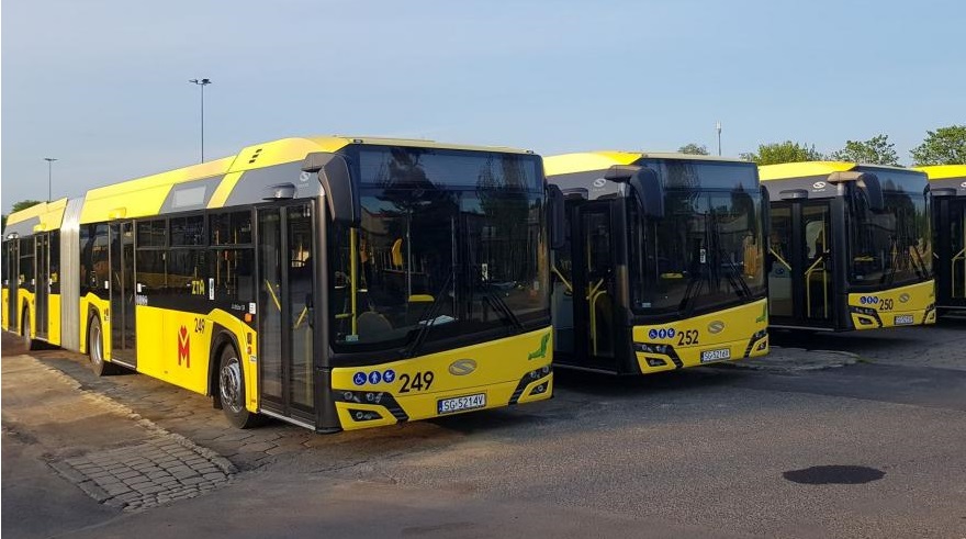 Dwanaście nowych 18-metrowych solarisów w Gliwicach