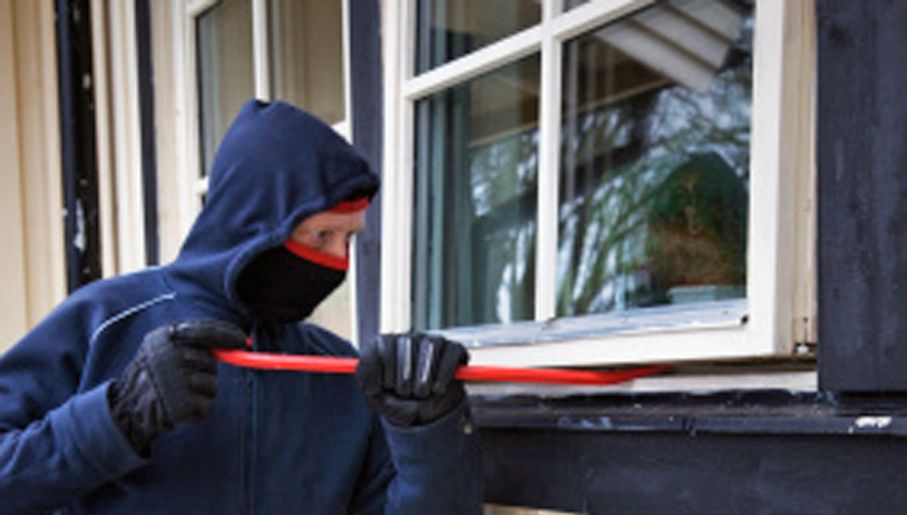 Włamywacz zatrzymany chwilę po kradzieży