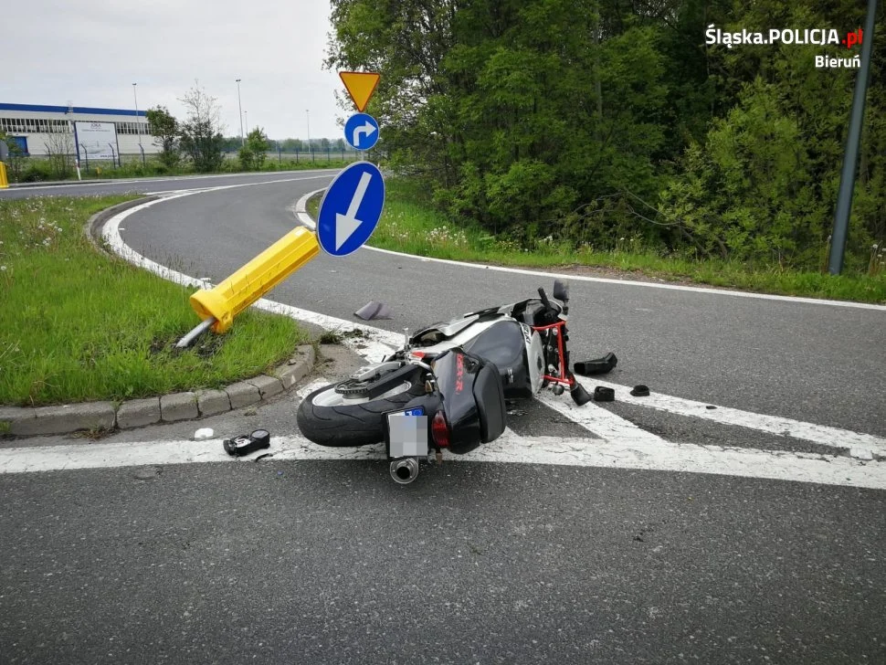 Dzielnicowi z Mikołowa ujęli sprawcę kolizji, który uciekł z miejsca zdarzenia