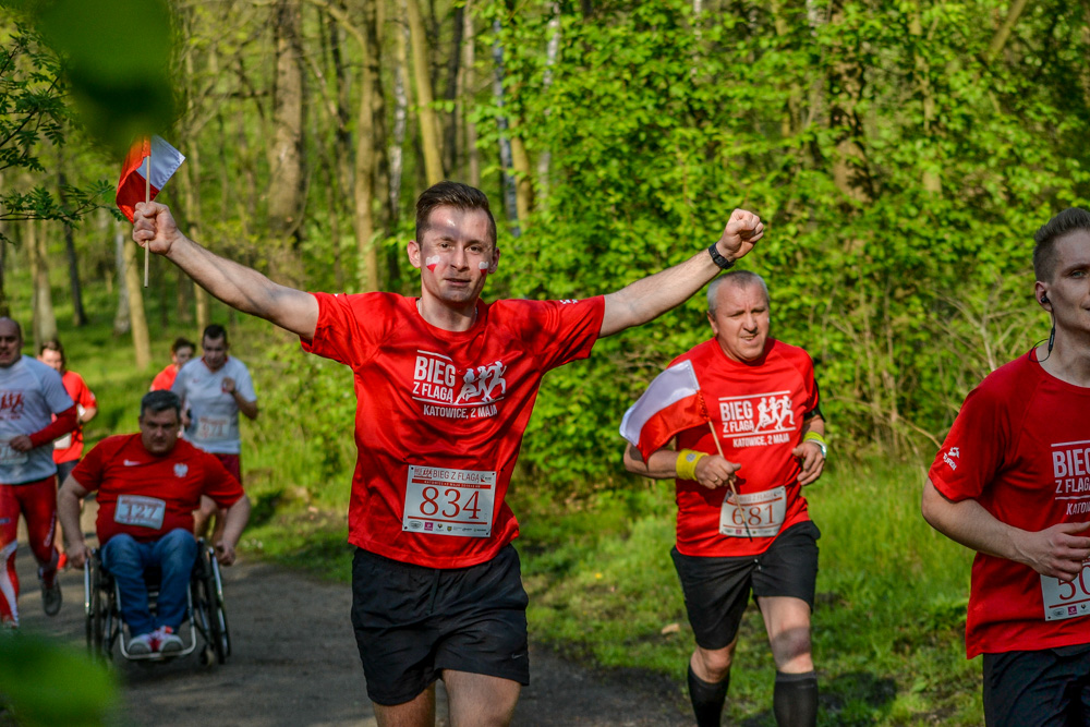 Bieg z flagą 2019 - tysiąc biegaczy w Dolinie Trzech Stawów [ZDJĘCIA]