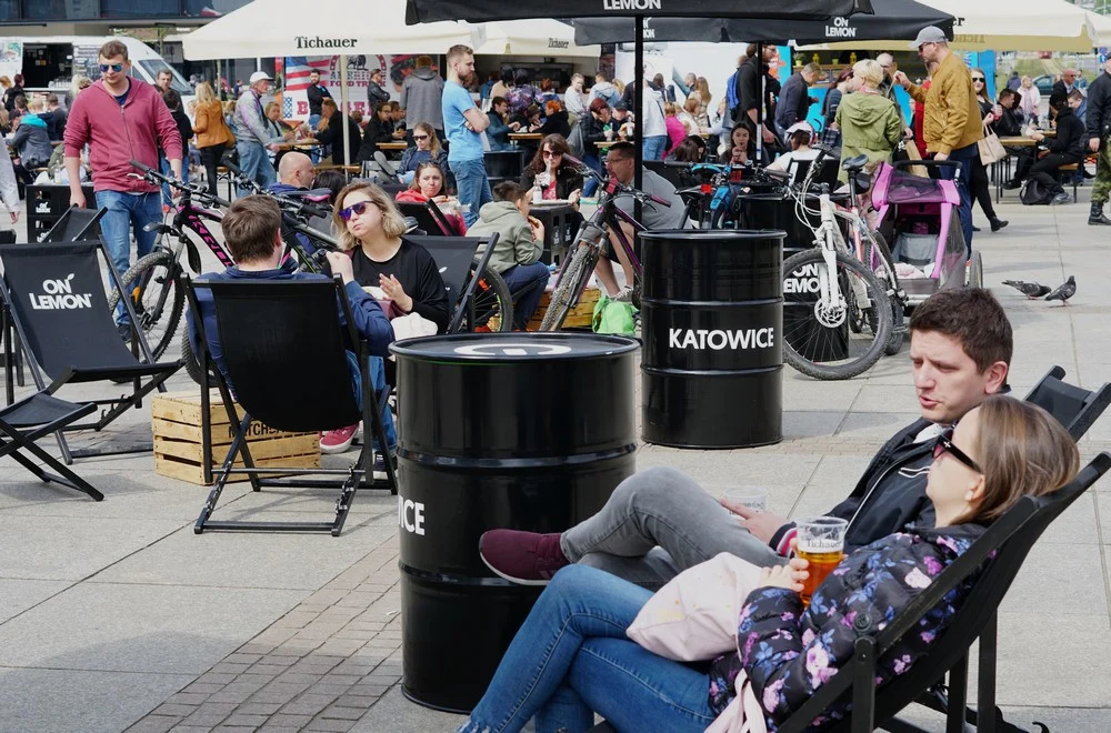 katowice_majowkowy rynek smakow_foodtrucki_zlot foodtruckow_relaks
