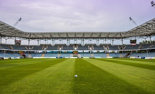 Mecz charytatywny dla Kuby na boisku Kolejarza