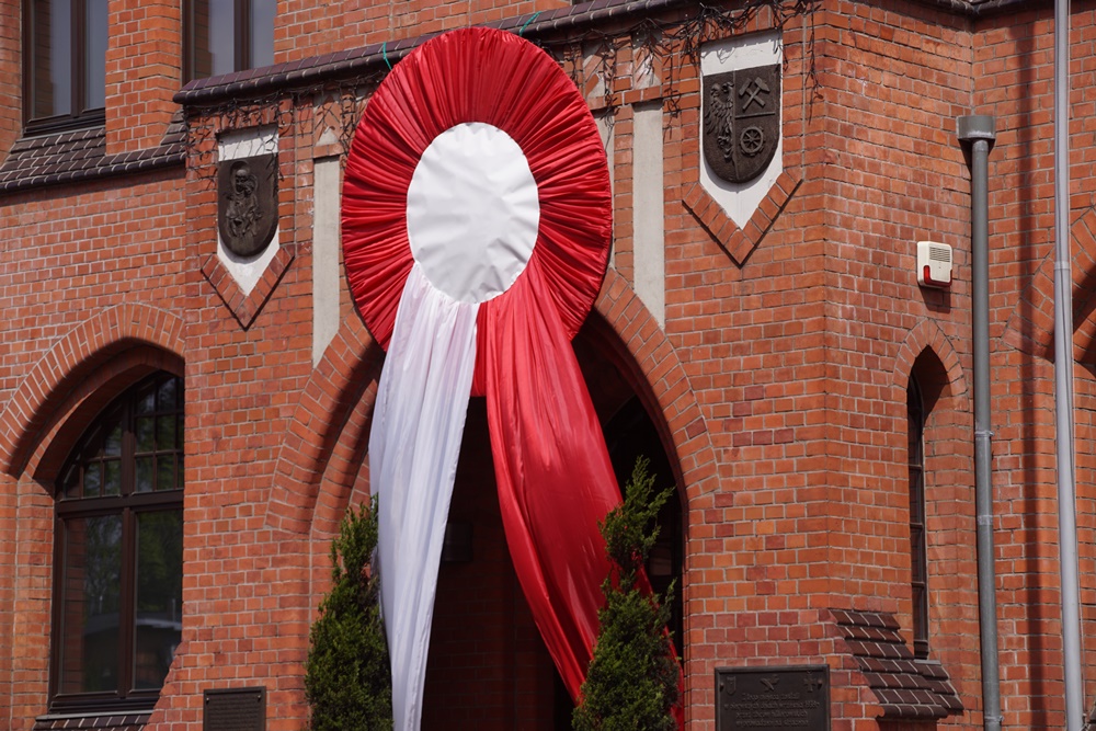 Mieszkańcy Świętochłowic wyjątkowo uczcili Święto Flagi