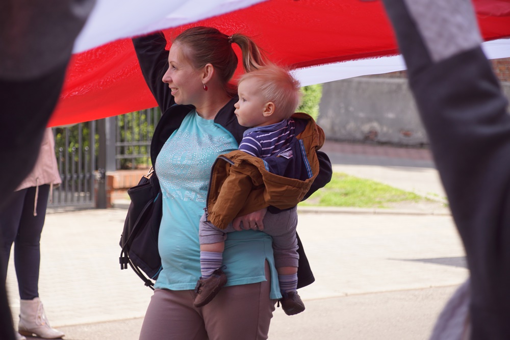 Mieszkańcy Świętochłowic wyjątkowo uczcili Święto Flagi