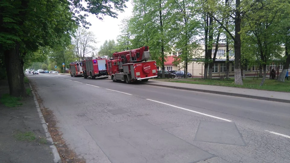 Alarm bombowy w Don Bosko! Szkoła w Świętochłowicach ewakuowana, matury przerwane!