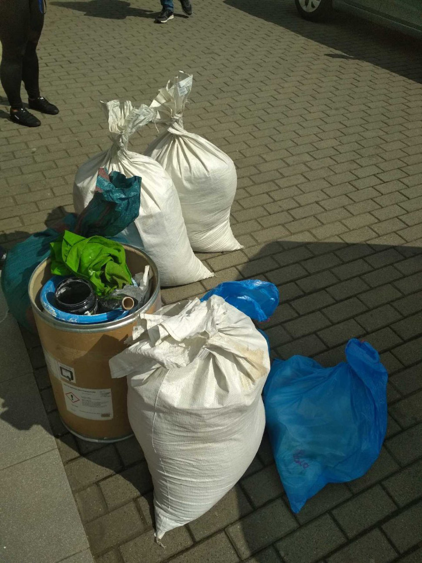 Świętochłowice: Policjanci przejęli znaczne ilości narkotyków i lewy tytoń