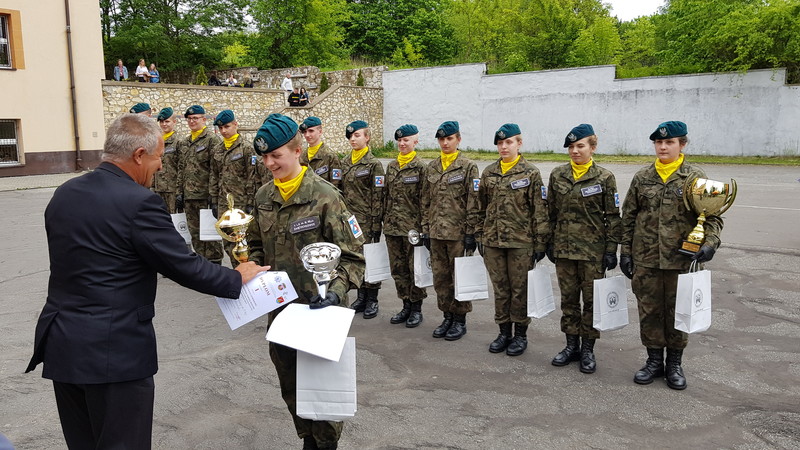 Klasa mundurowa z Świętochłowic najlepsza w województwie