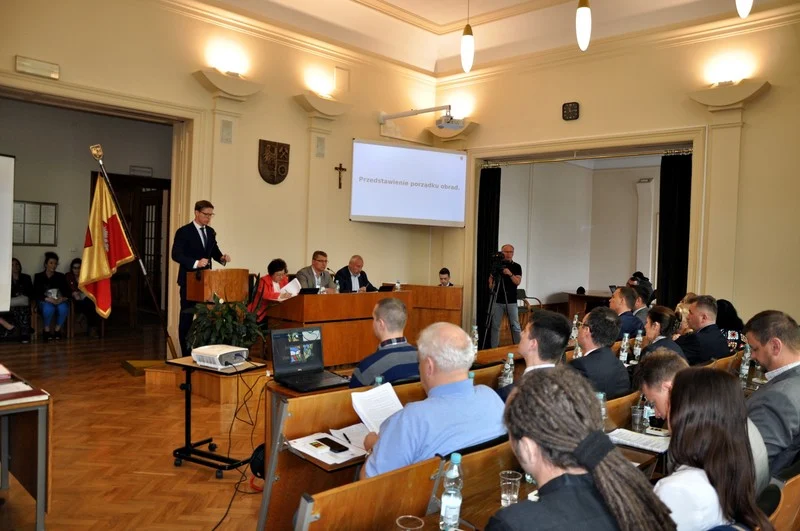 Świętochłowice: Prezydent i radni z wynagrodzeniem mniejszym o 10%