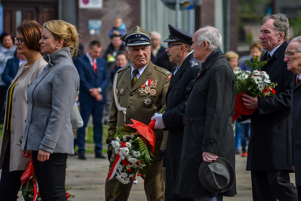 W Chorzowie też uczczono 3 Maja- msza, przemarsz i hymn narodowy 36