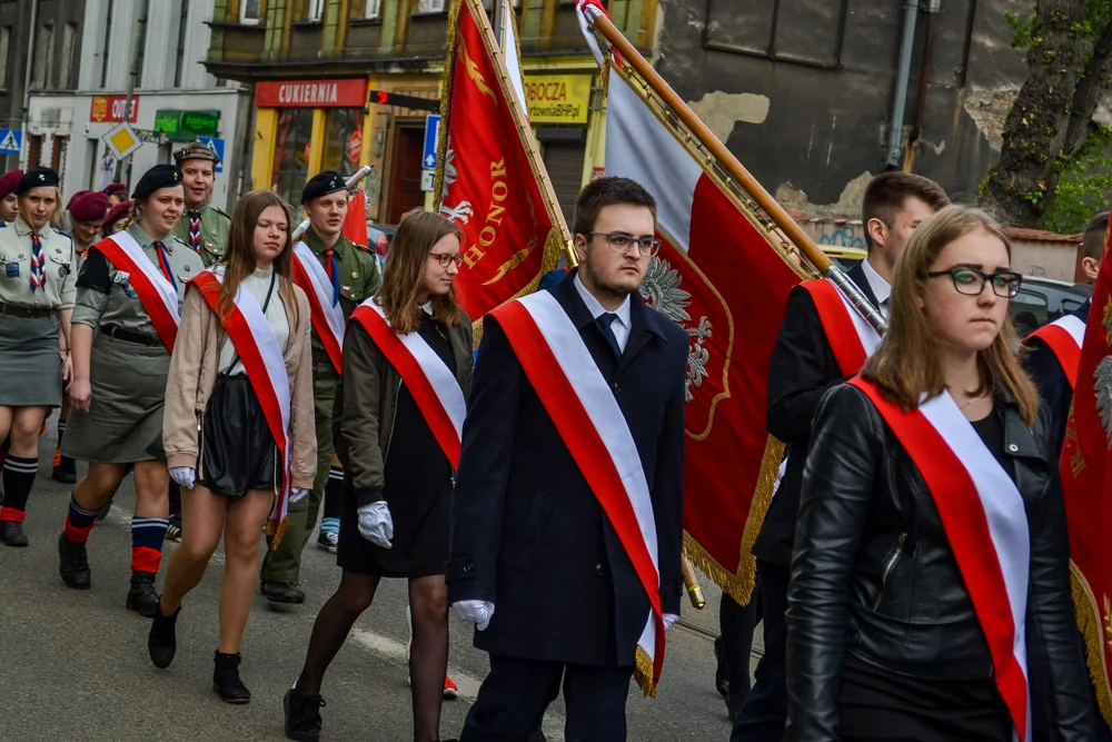 W Chorzowie też uczczono 3 Maja- msza, przemarsz i hymn narodowy 44