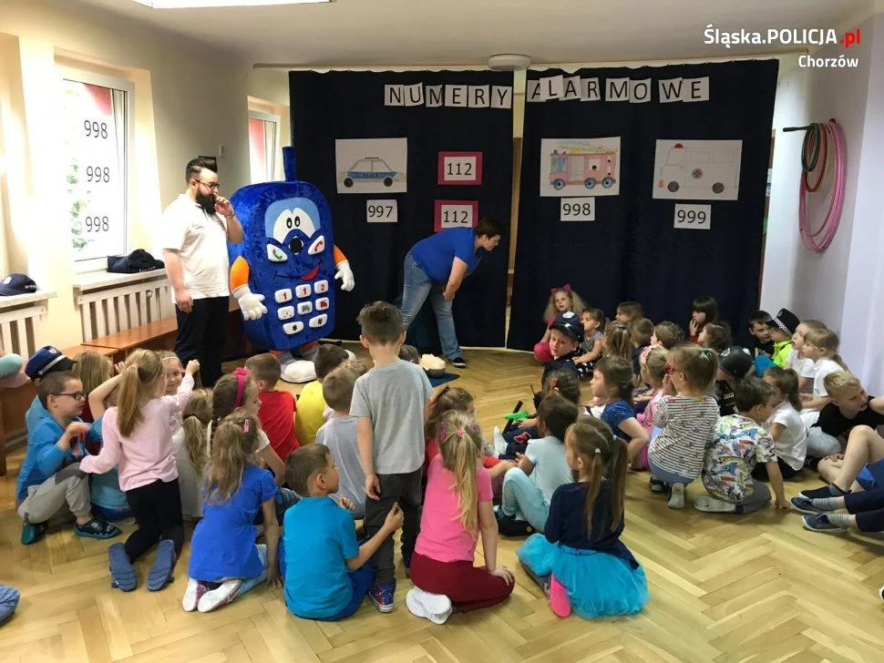 Przedszkolaki z Chorzowa wiedzą jak korzystać numeru alarmowego 112