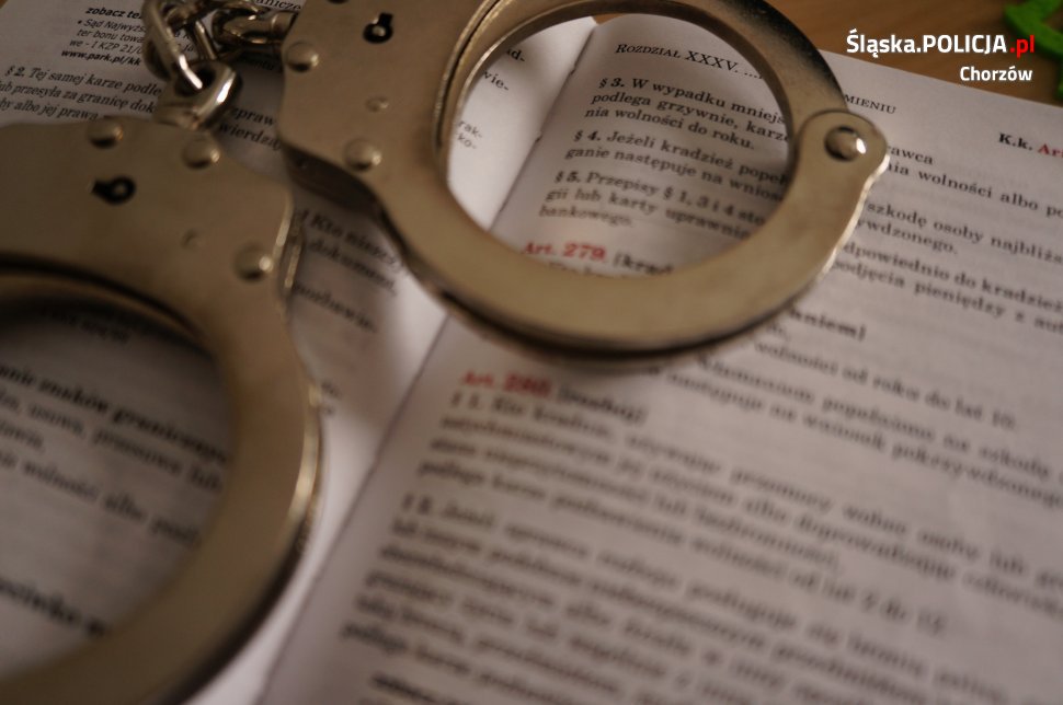 16 - latek włamywał się do paczkomatów. O jego losie zadecyduje sąd rodzinny