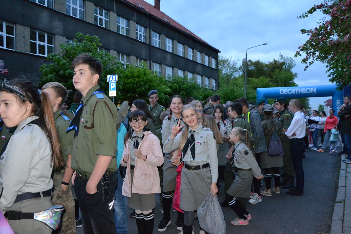Procesja ogniowa - Żory rozbłysły światłem tysięcy pochodni