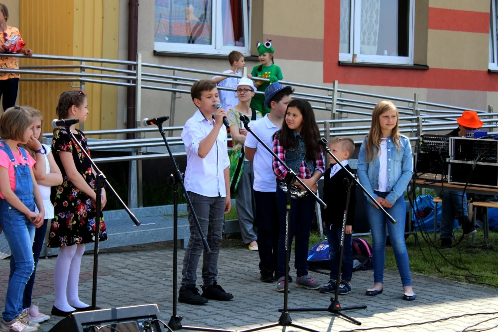 festyn majowy w Roju 25
