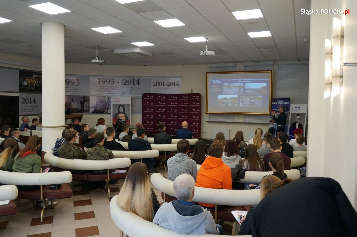 Uczniowie z Rudy Śląskiej na konferencji "Niedoświadczony - zagrożony"