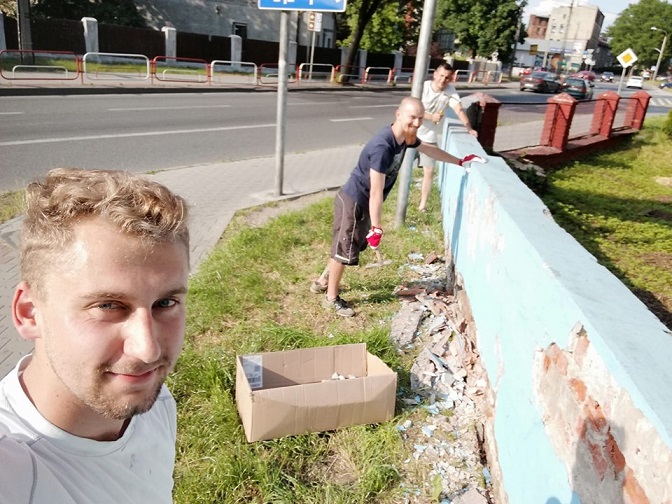 W Kochłowicach powstaje mural. Prace ruszyły pełną parą